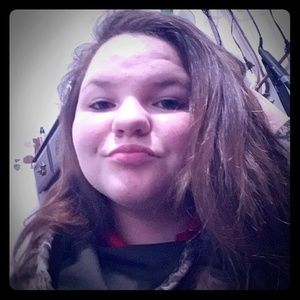 Meet your Posher, Ella